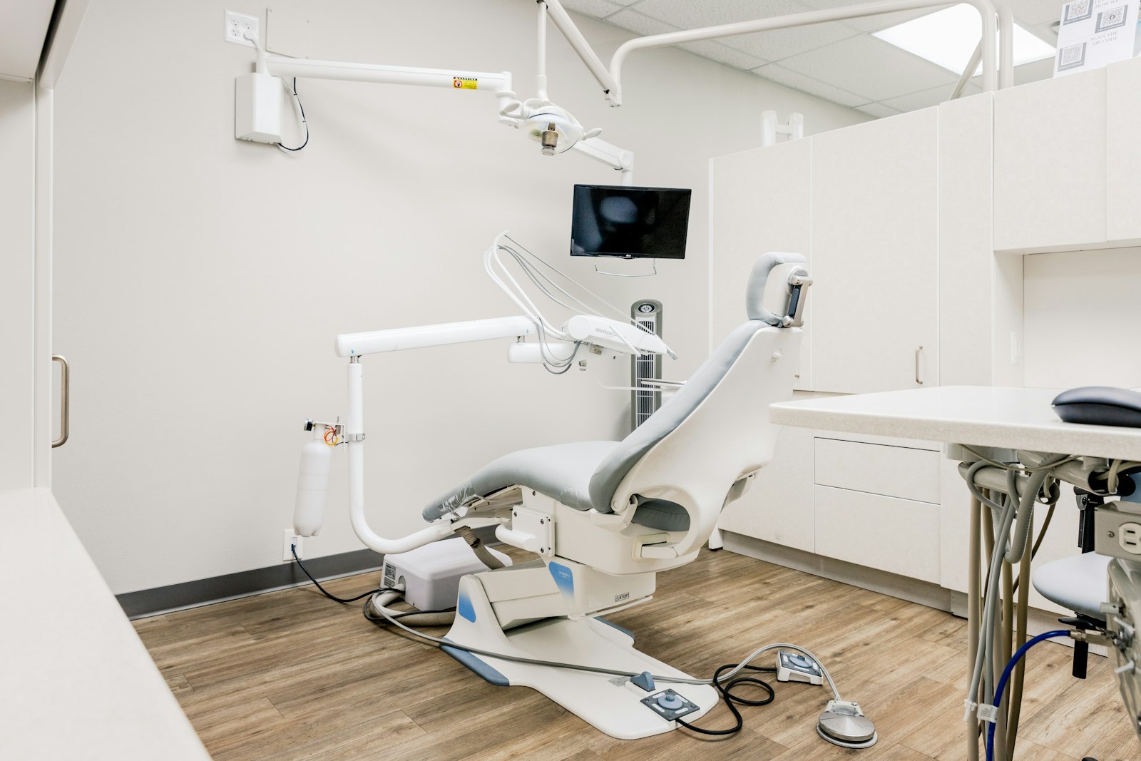 Bright, modern Lumen Dental Studio treatment room in London Ontario